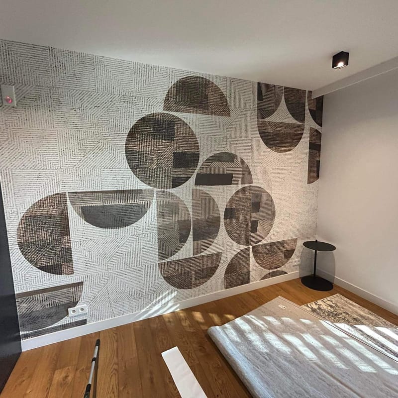 Geometric wallpaper installation — photo 1